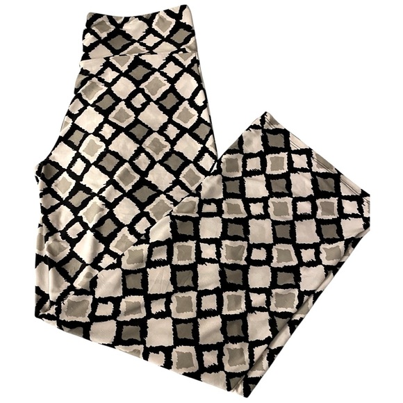 Last Tango Pants - $3/15 LAST TANGO Geometric pull on pant. Size XL